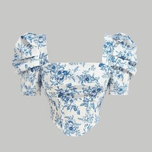 Blue & white floral print puff sleeved cropped blouse with square neckline